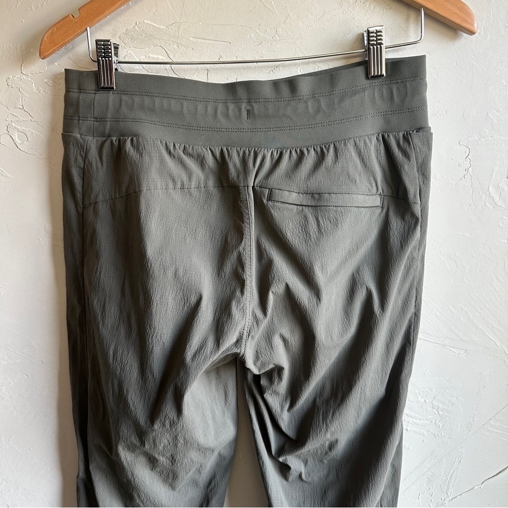 Athleta Trekkie North Joggers Women’s Size 6 Utility Hiking Athleisure Pants‎ - Picture 3 of 8